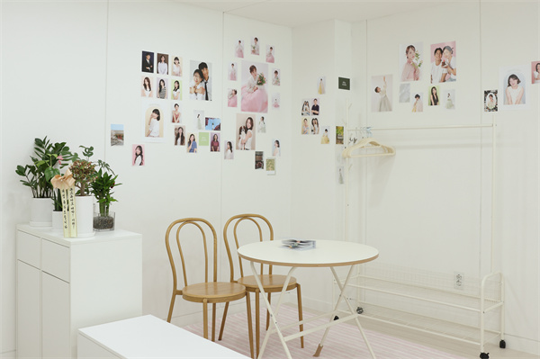 韩国Ohn Studio稳工作室休息区环境图.jpg 韩国Ohn Studio稳工作室休息区环境图.jpg